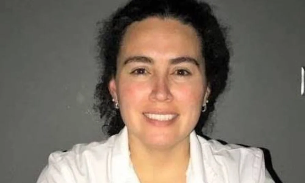 Sabrina Fernández, Médica Neomonóloga