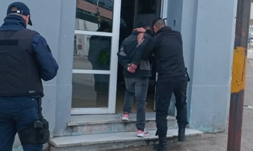 Intentó robar un celular en un local dentro del cine en Comodoro