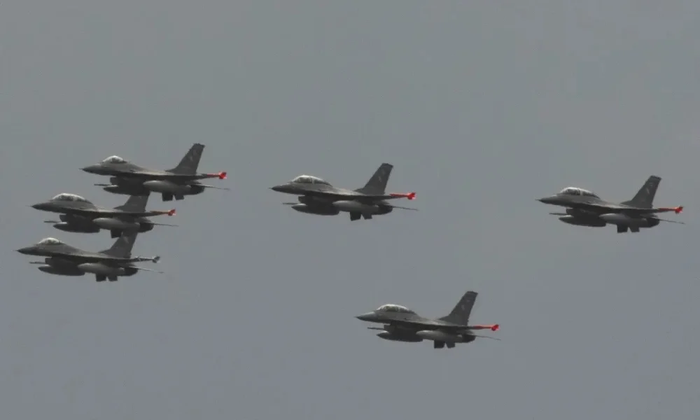 F-16