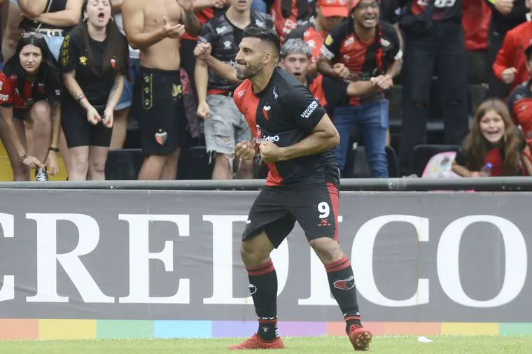 WANCHOPE ÁBILA MUY CERCA DE SEGUIR JUGANDO EN PRIMERA
