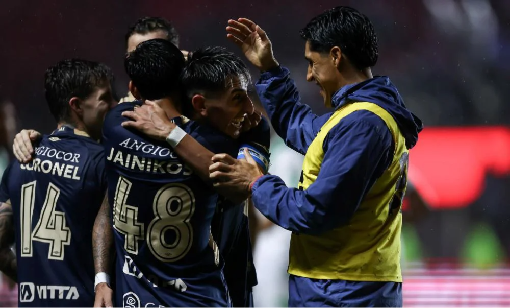 El Bicho parecía tenerlo resuelto, el Taladro reaccionó y lo puso en jaque.