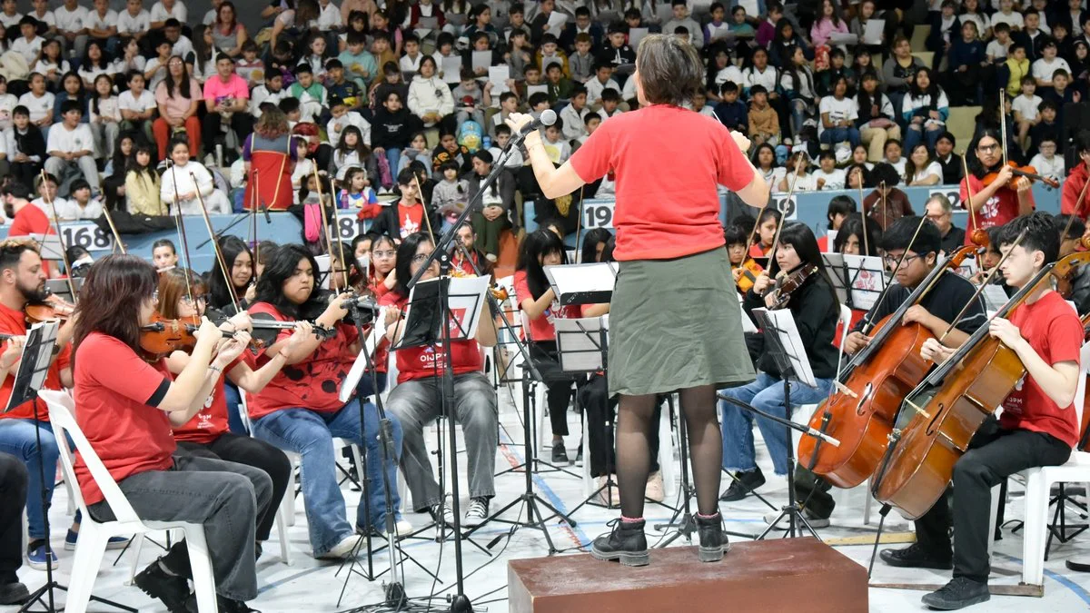 "Palabras con raíz, voces, memorias y territorios"