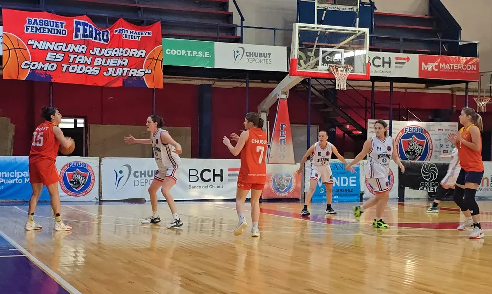 El seleccionado femenino U-17 de Chubut concentró en Puerto Madryn. 2