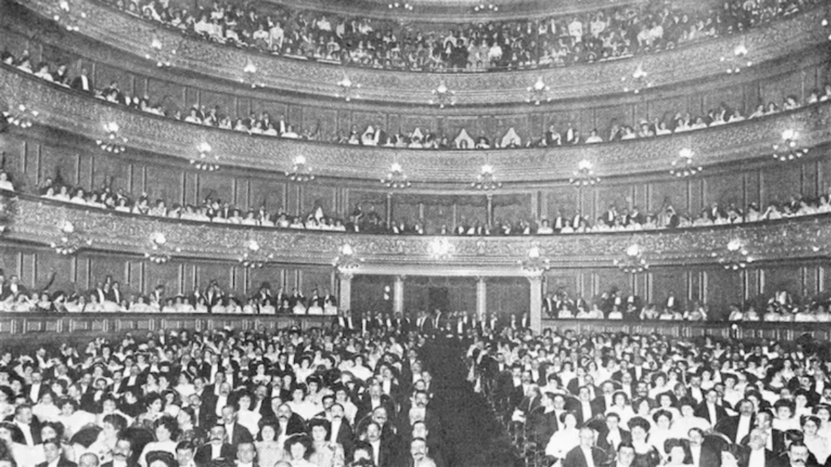 La sala principal del Teatro Colón en su función inaugural el 25 de mayo de 1908. (Foto Música Clásica BA)