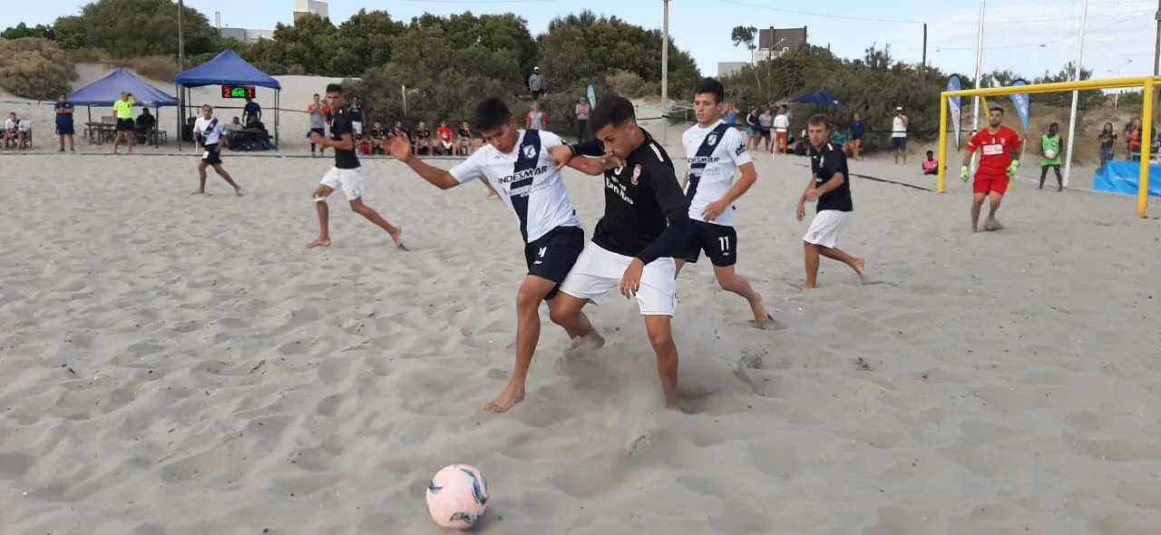 NUEVA CAPACITACIÓN EN DEPORTES DE PLAYA