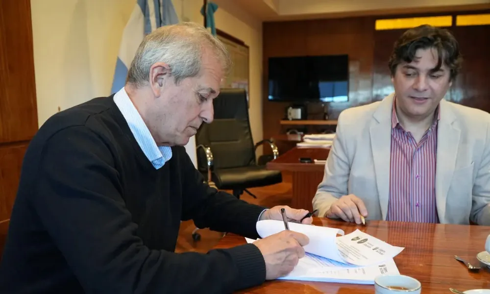 Firma de convenios en educación