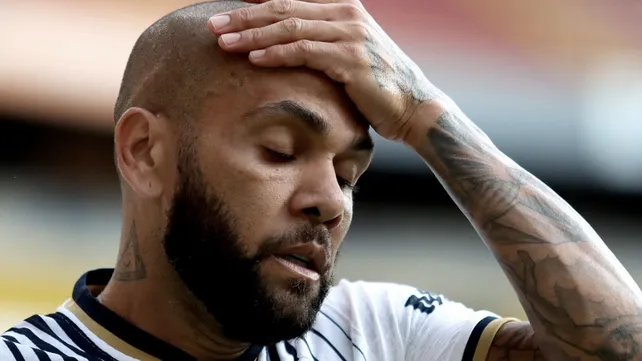 DANI ALVES PAGÓ Y QUEDÓ EN LIBERTAD