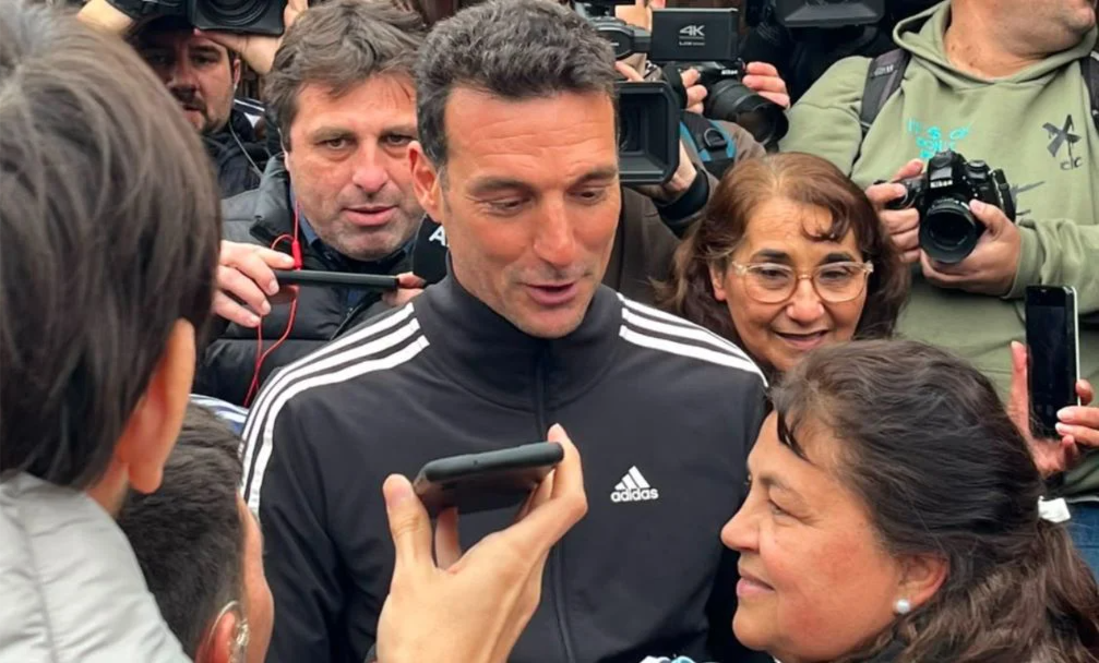 Scaloni agradeció el respaldo recibido después de la final del Mundial.