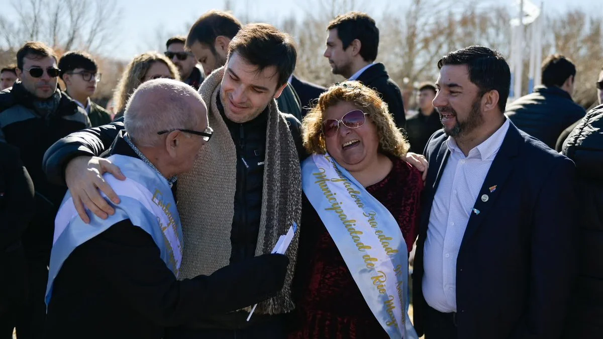Ignacio Torres en el Aniversario de Río Mayo