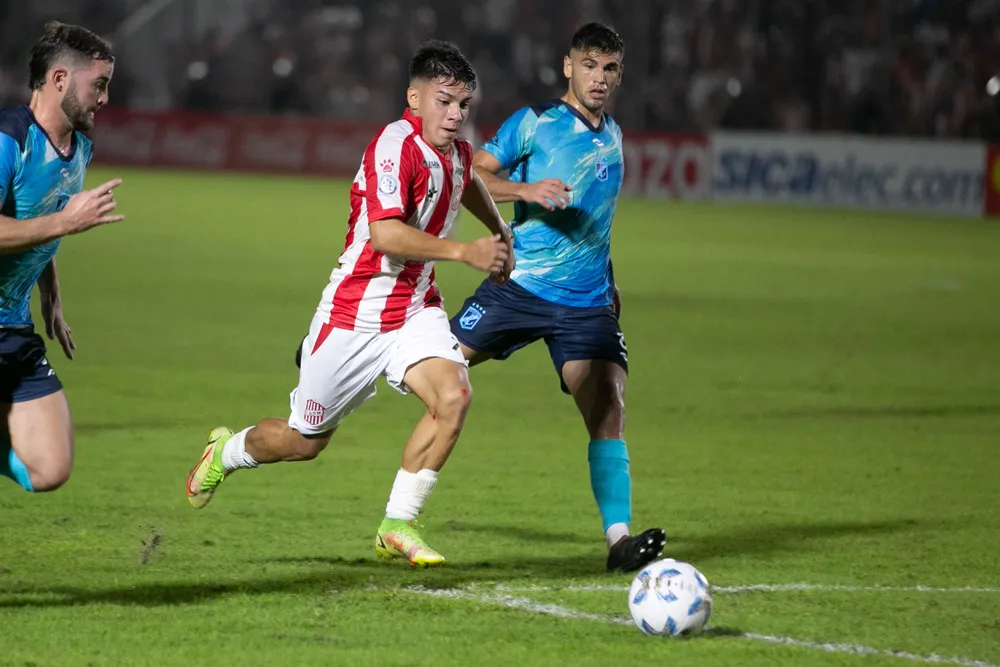 BROWN SE TRAJO UN PUNTO DE TUCUMÁN