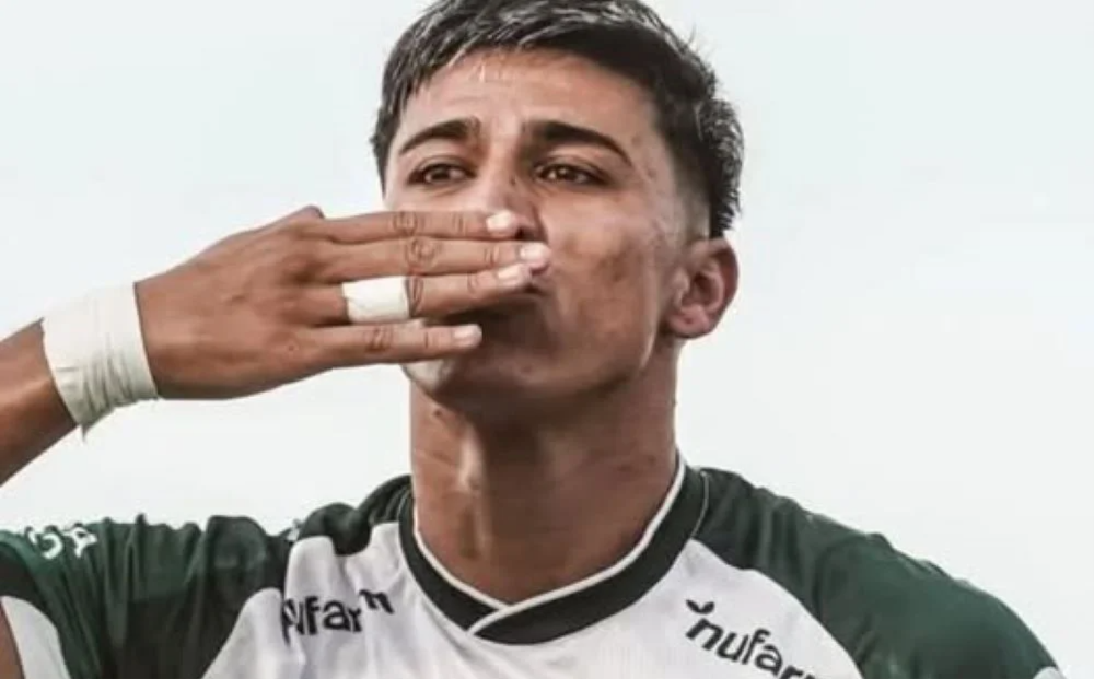 El equipo de Junín ganó un duelo directo y amplió la distancia en la tabla anual.