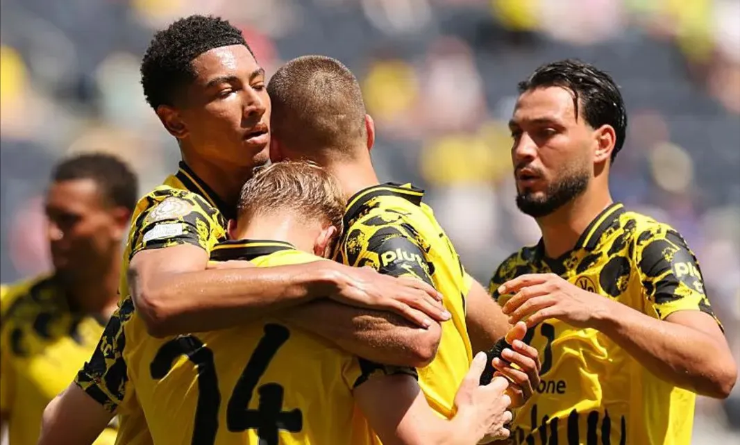 Borussia Dortmund venció 2-1 a Monterrey