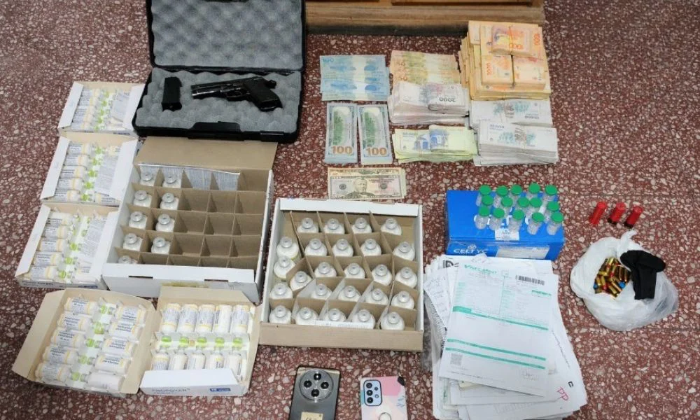 Hallan Fentanilo, ketamina y dólares en una encomienda