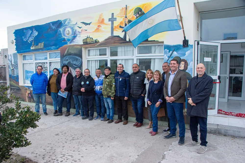 El intendente Biss visitó el Centro de Veteranos de la Guerra de Malvinas