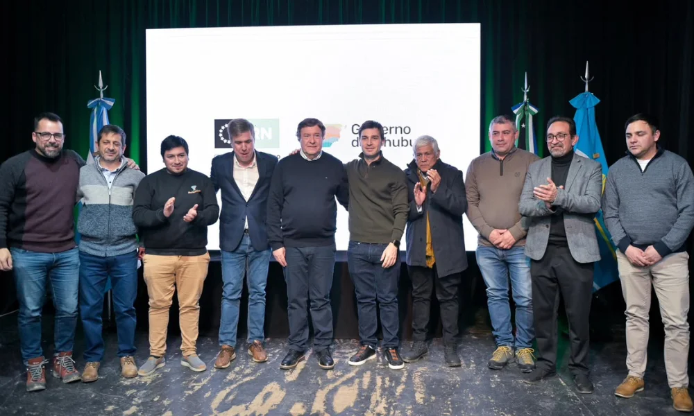 Firma de acuerdo de obra energética para la cordillera