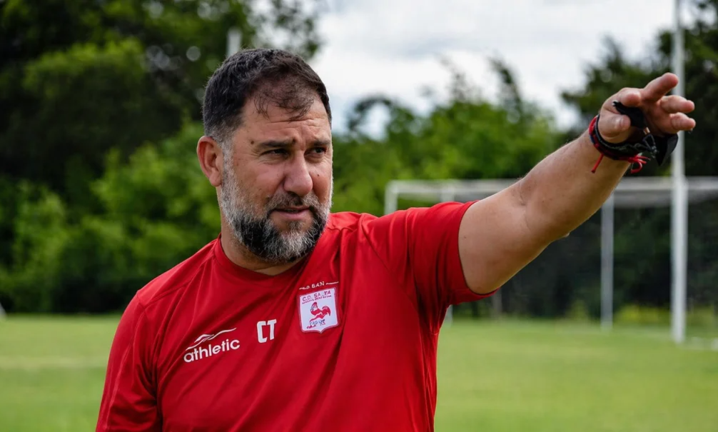El cruce en Temperley enfrenta a un líder firme con un equipo que ya dio que hablar.