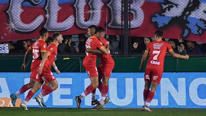 BOCA LA PASÓ MAL Y PERDIÓ EN SARANDÍ