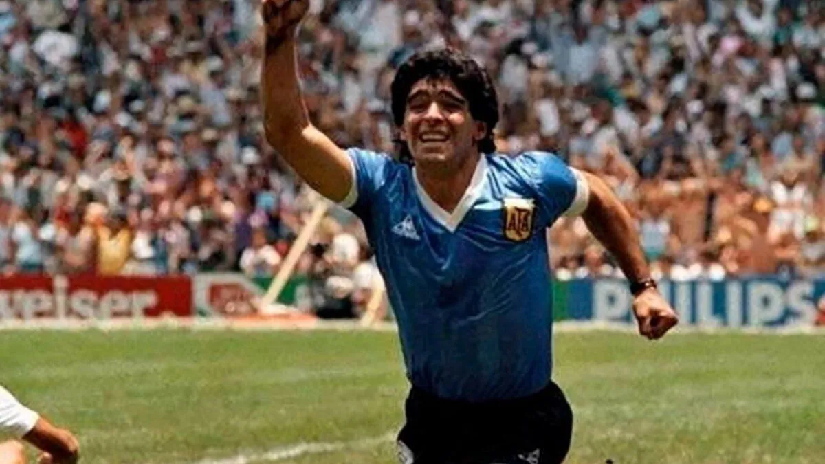 MARADONA FUE ELEGIDO COMO EL DEPORTISTA MÁS POPULAR DE LA HISTORIA