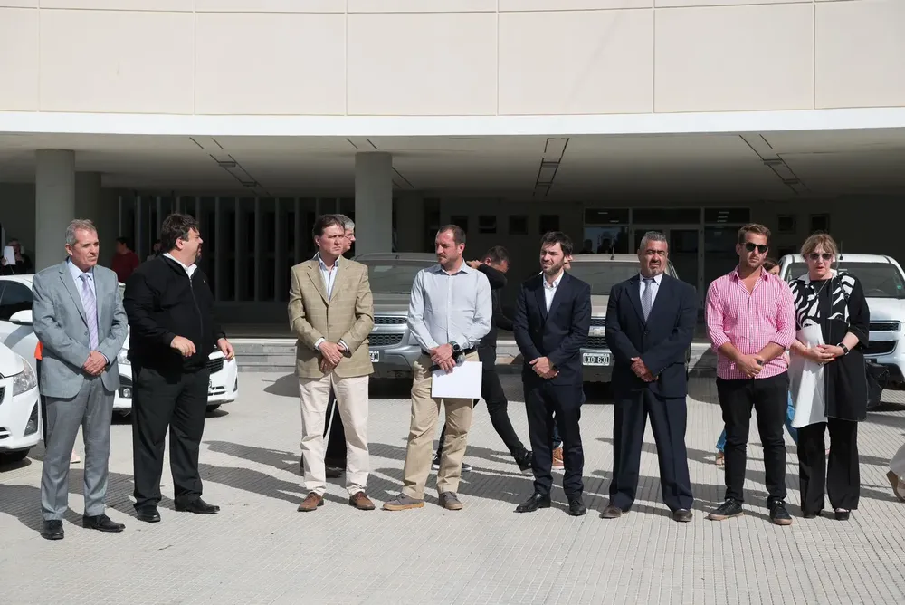 Ignacio Torres anunciando la desafectación de vehículos oficiales de Legislatura.