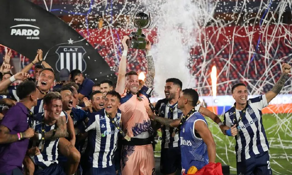 Talleres, campeón de la Supercopa Internacional (Foto: @tallerestwitea)
