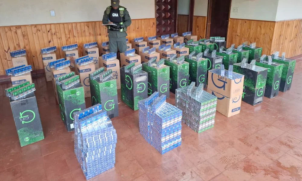 Decomisan cargamento de cigarillos. Foto Prensa Gendarmería