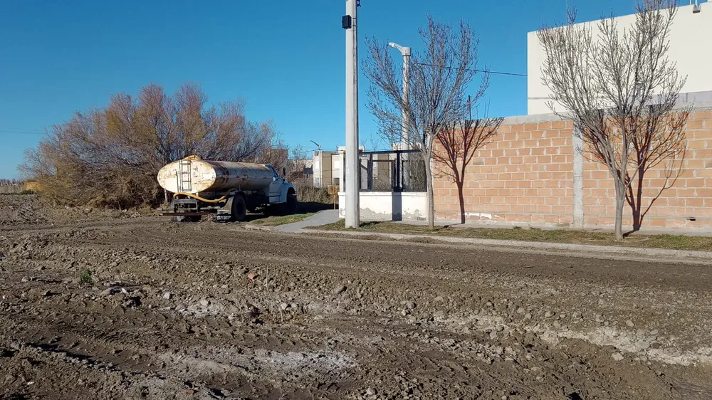 Limpieza municipal en el barrio Guayra