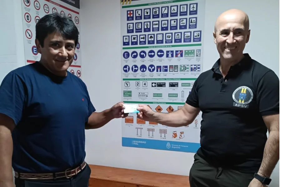 El Gobierno inauguró en Cushamen el primer Centro de Emisión de Licencias de Conducir