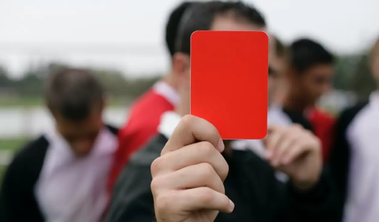 No podrá jugar al fútbol por deber cuota alimentaria