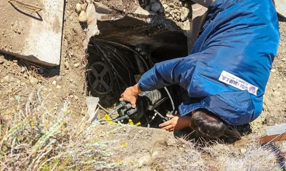 Corte de fibra óptica