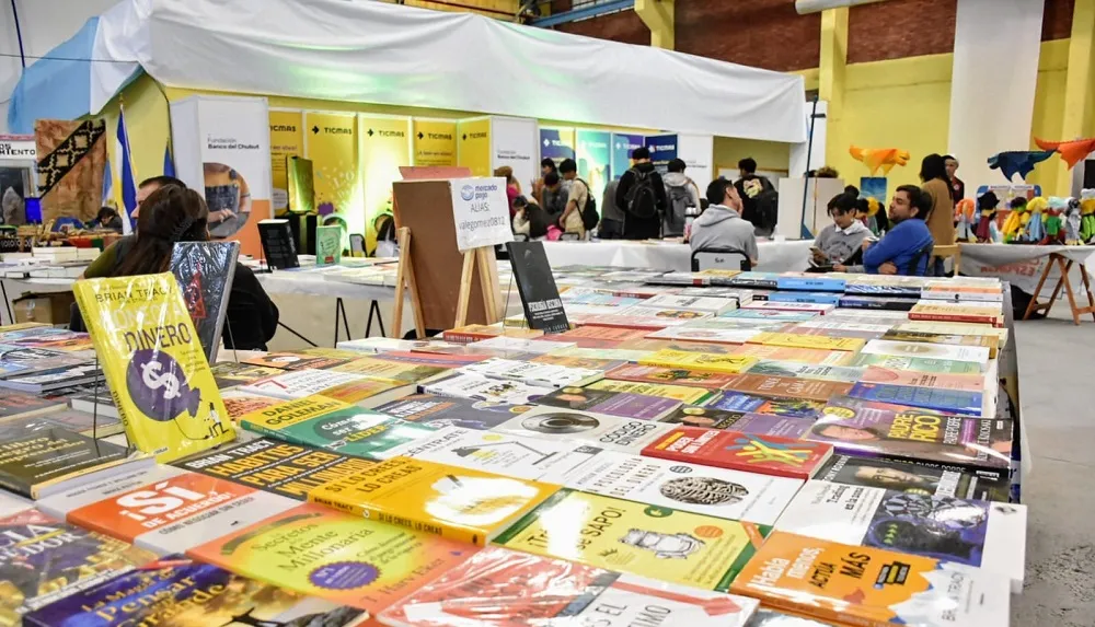 FERIA DEL LIBRO TRELEW 3_11zon