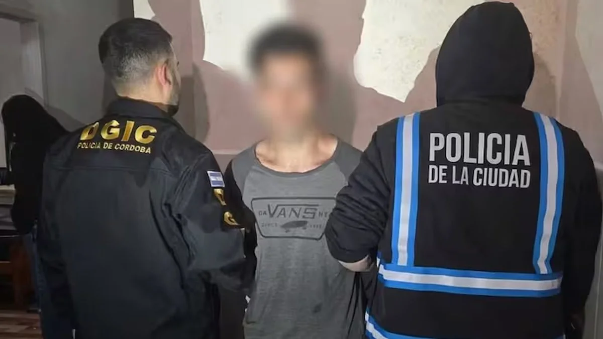 Detención de Renato Iván Tabella, el presunto doble femicida. Foto Policía de la Ciudad