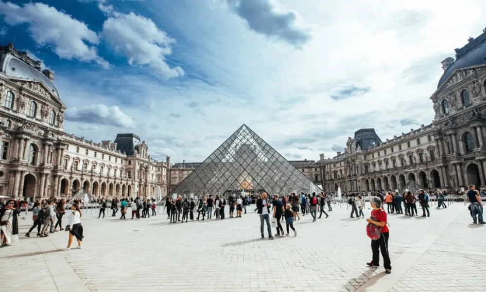 Museo del Louvre