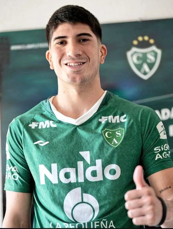 El delantero madrynense fue cedido a Sarmiento de Junín.