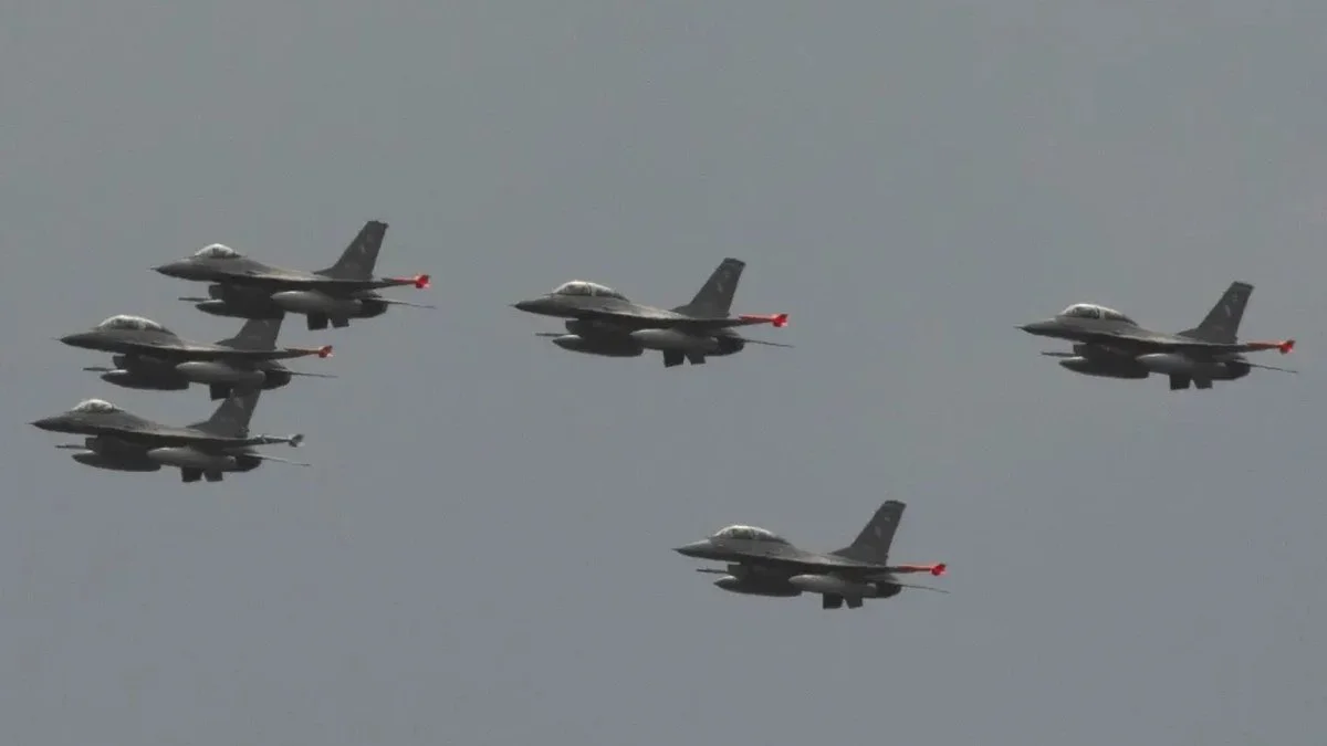 F-16