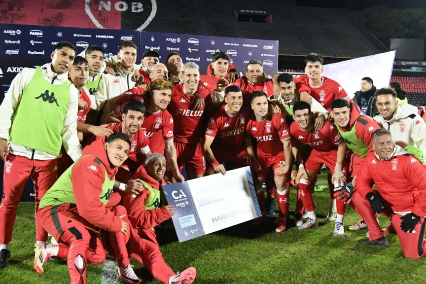 Tras un empate sin goles ante Instituto, el Globo avanzó a octavos