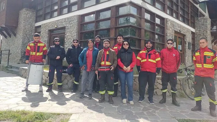 Trabajadores del manejo del fuego.
