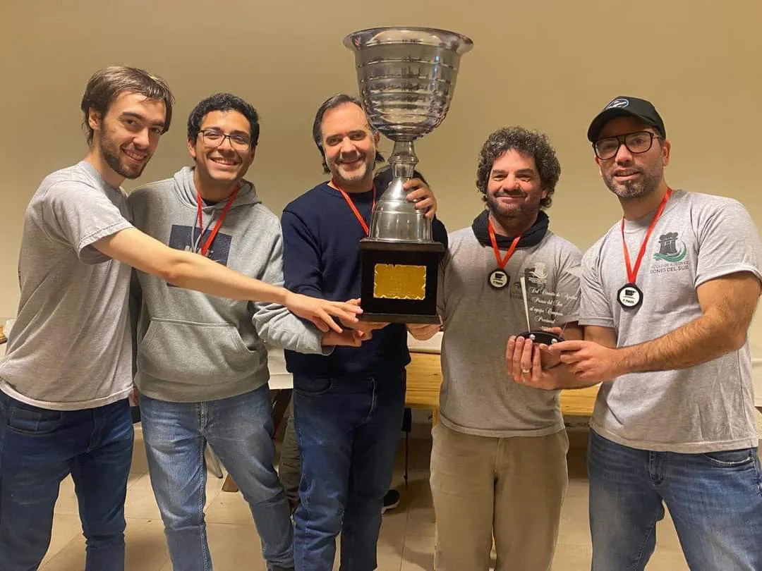 EL CÍRCULO DE AJEDREZ PEONES DEL SUR SE CORONÓ CAMPEÓN