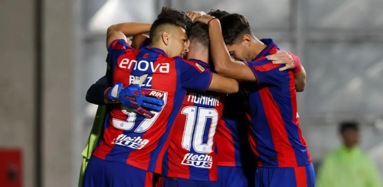 San Lorenzo superó a Sportivo Las Parejas y sigue en carrera