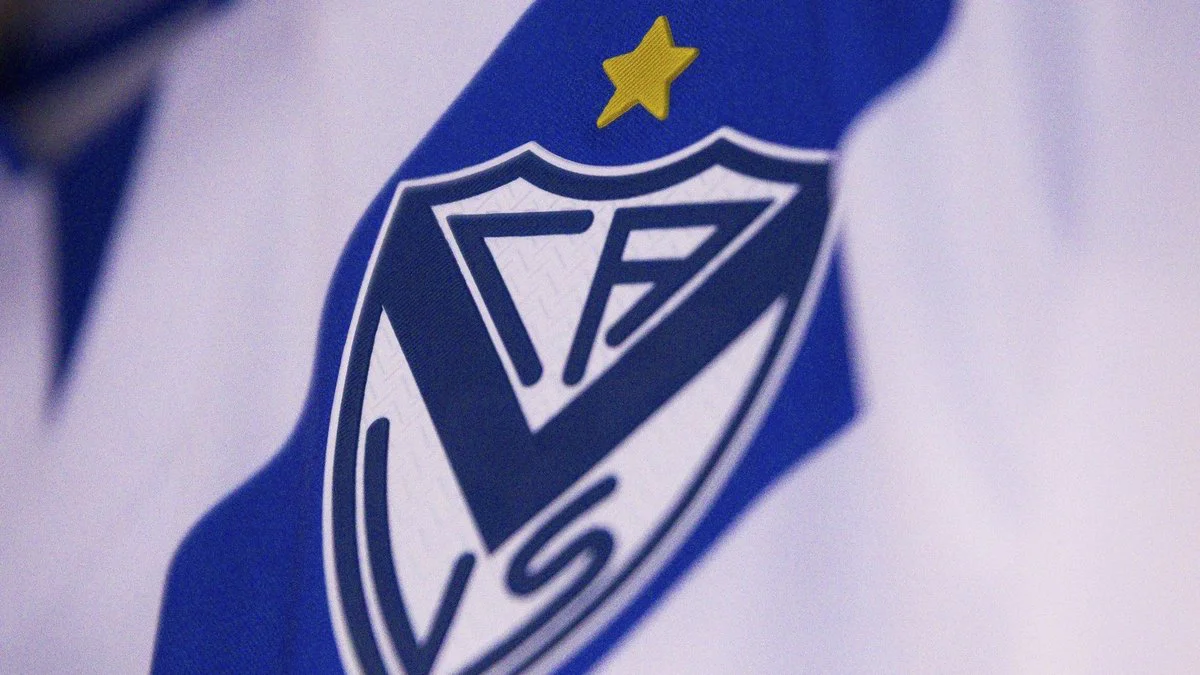 Escudo de Vélez Sarsfield. Foto X @Velez