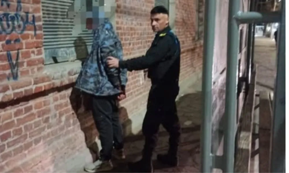 Detenidos por vandalizar un auto