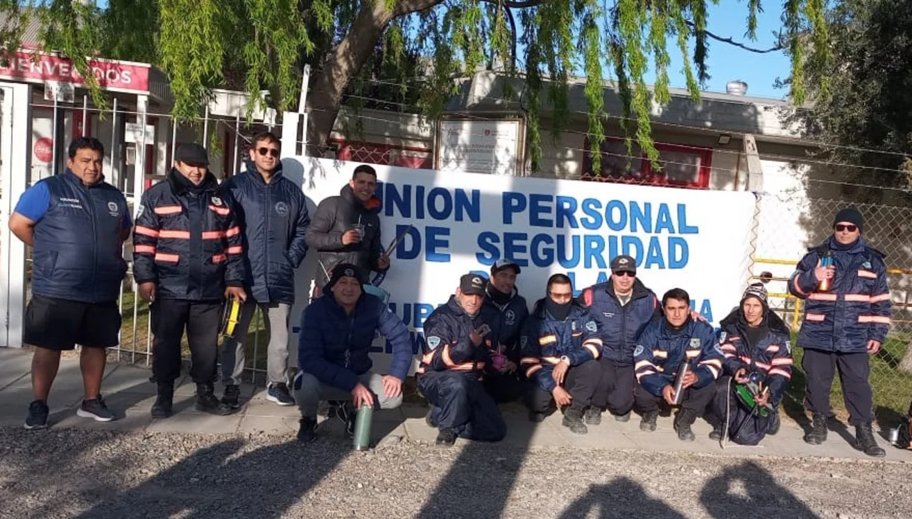 Paro trabajadores seguridad coca cola Trelew 1