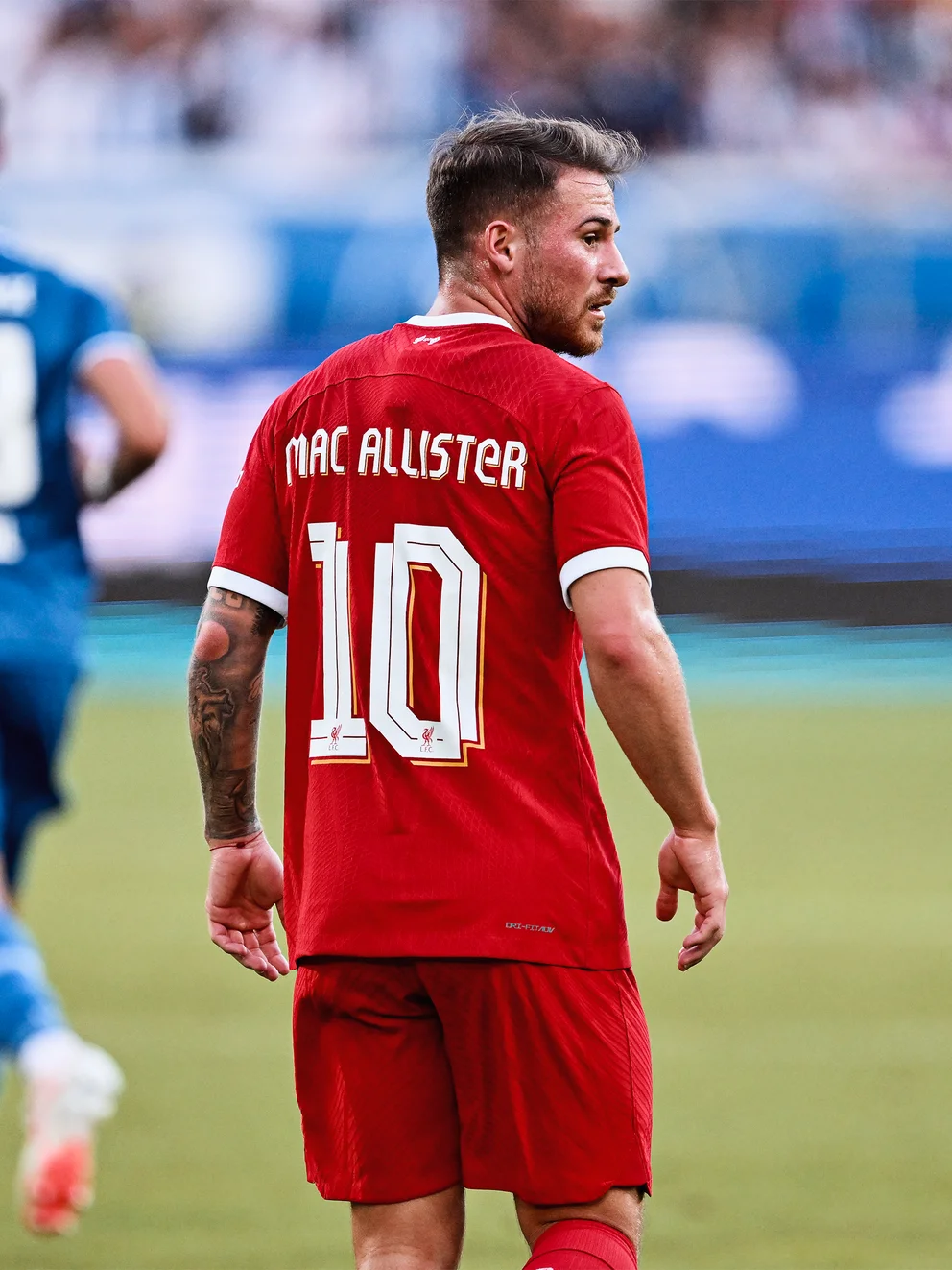 MAC ALISTER DEBUTÓ EN EL LIVERPOOL CON LA 10