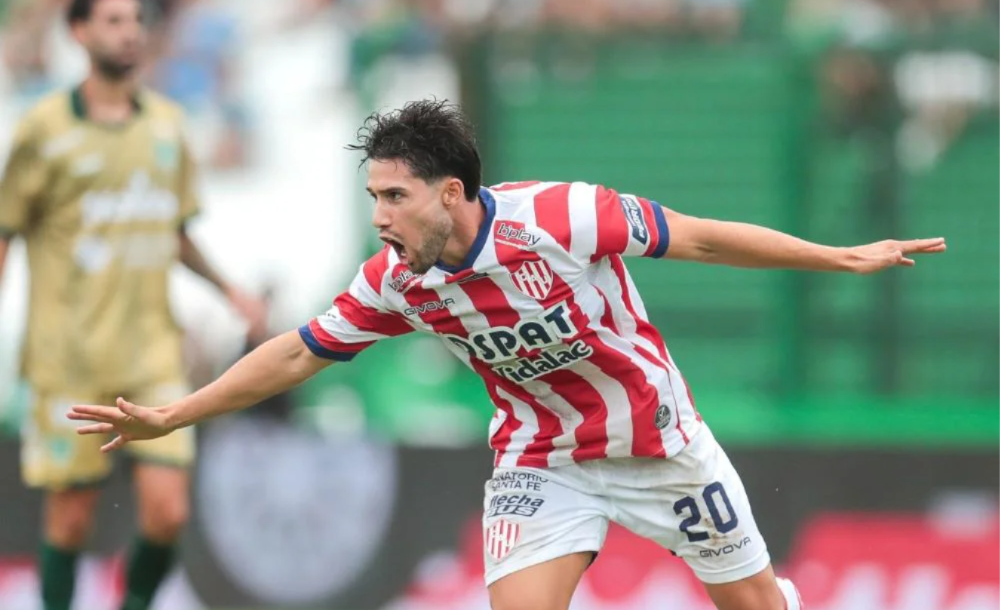 El equipo santafesino resolvió el partido en un puñado de minutos.