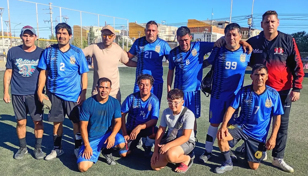 El torneo homenaje a Juan Alarcón puso primera con triunfos abultados. 4