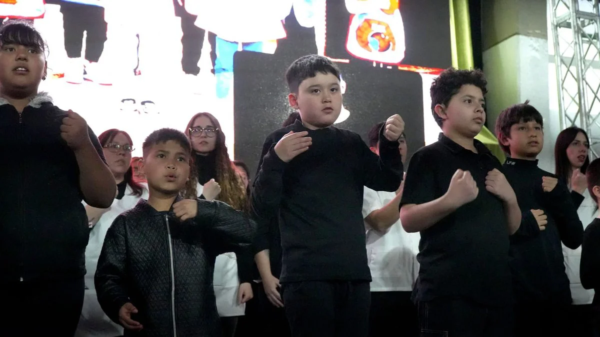 Chubut presentó el Himno en Lengua de Señas Argentina