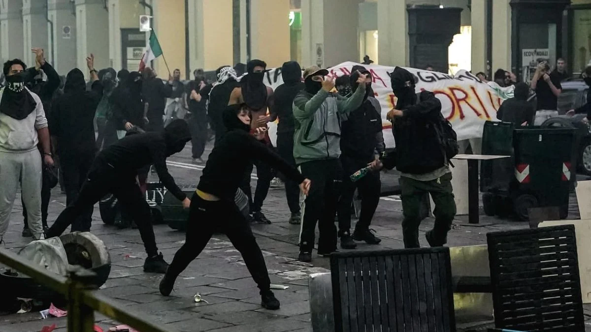 Protestas en Utalia foto X @El_Universal_Mx