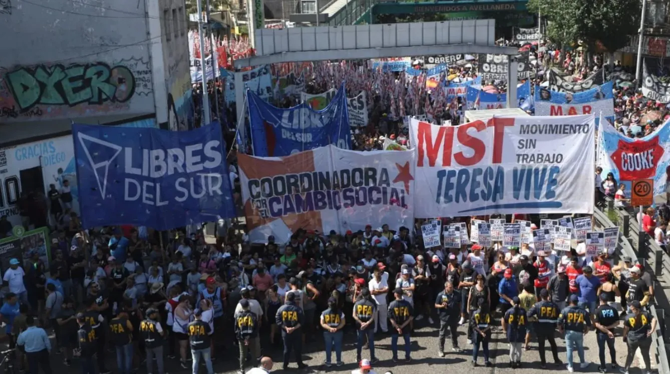 Movimientos piqueteros reclaman ante el Gobierno