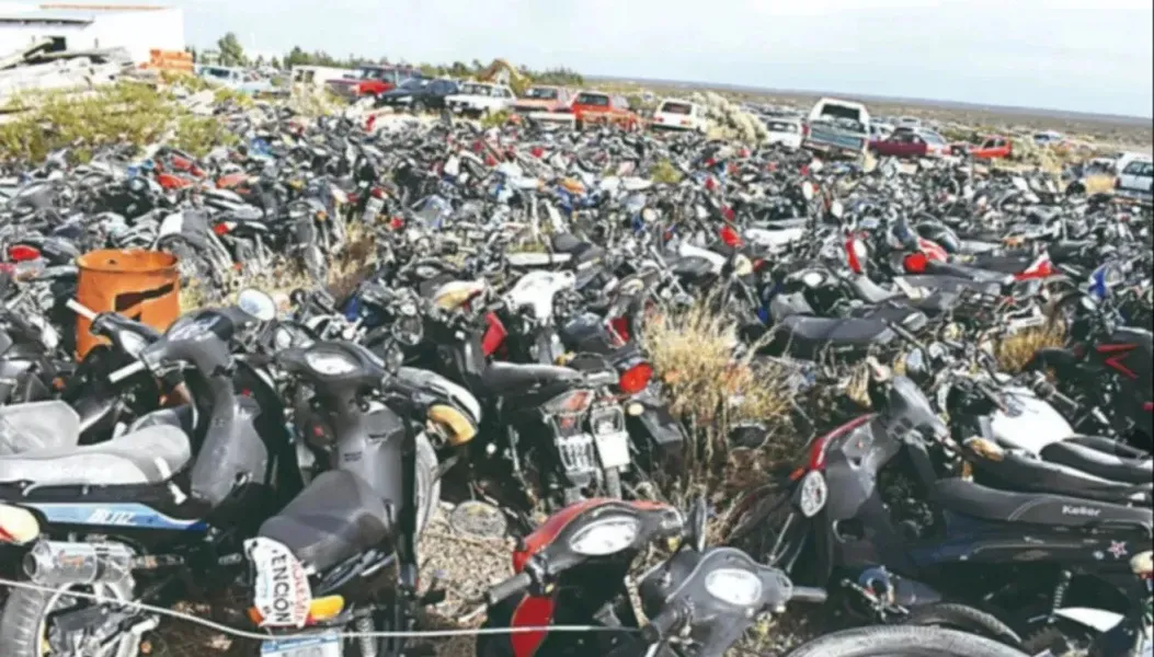 Autos y motos incautados