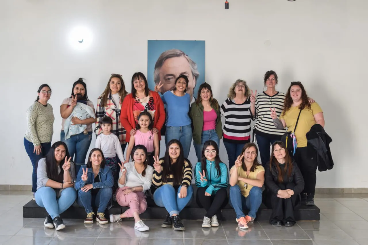 Rochi Nervi. con mujeres -