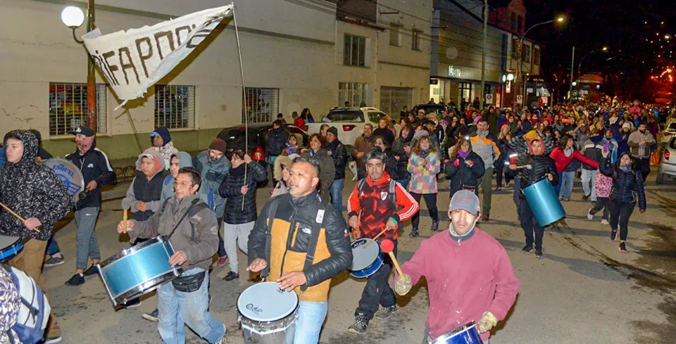 MOVILIZACIÓN DE VECINOS EN ESQUEL